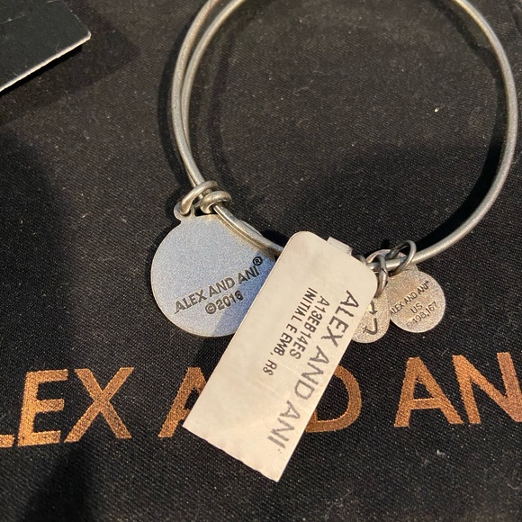 Bangle - Picture 3 of 3